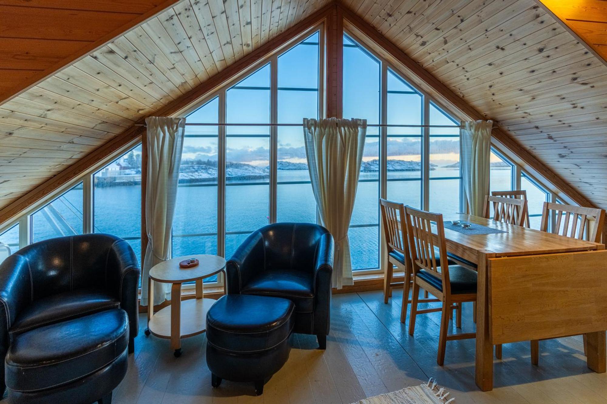 Henningsvaer Rorbuer 호텔 외부 사진