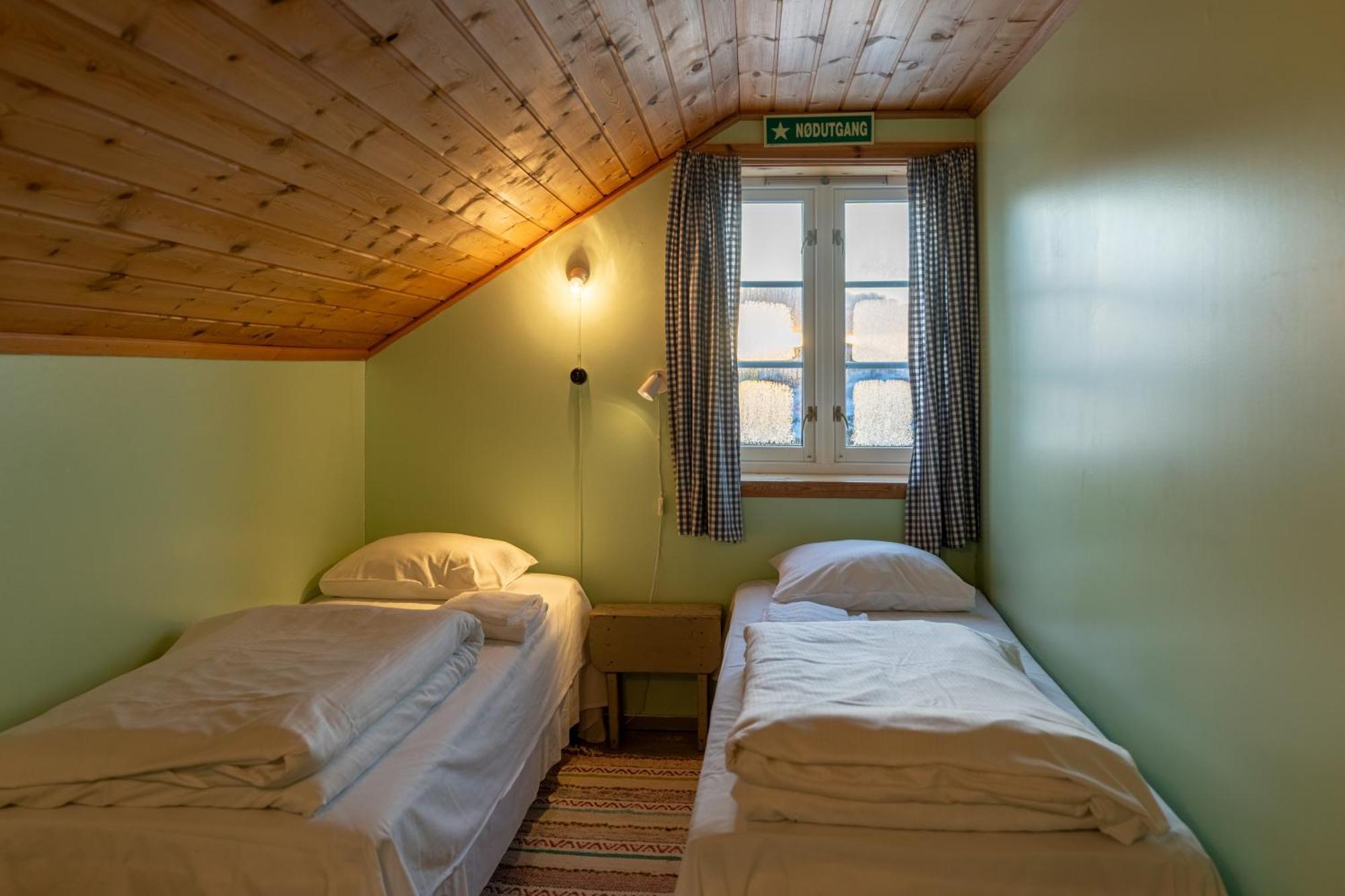 Henningsvaer Rorbuer 호텔 외부 사진